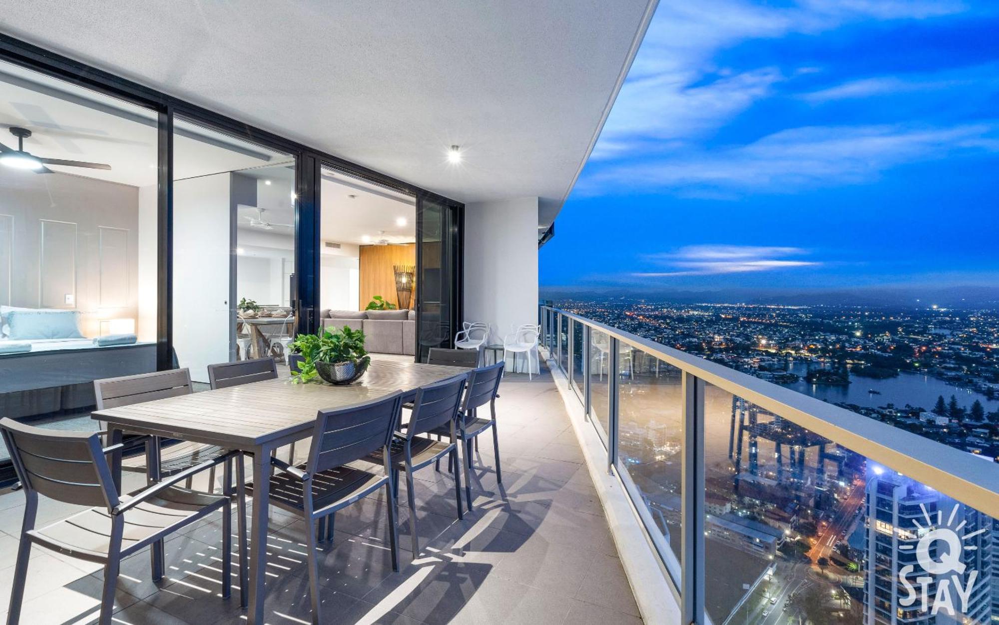Circle On Cavill Surfers Paradise Mid Week Madness Deal - Q Stay Gold Coast Buitenkant foto