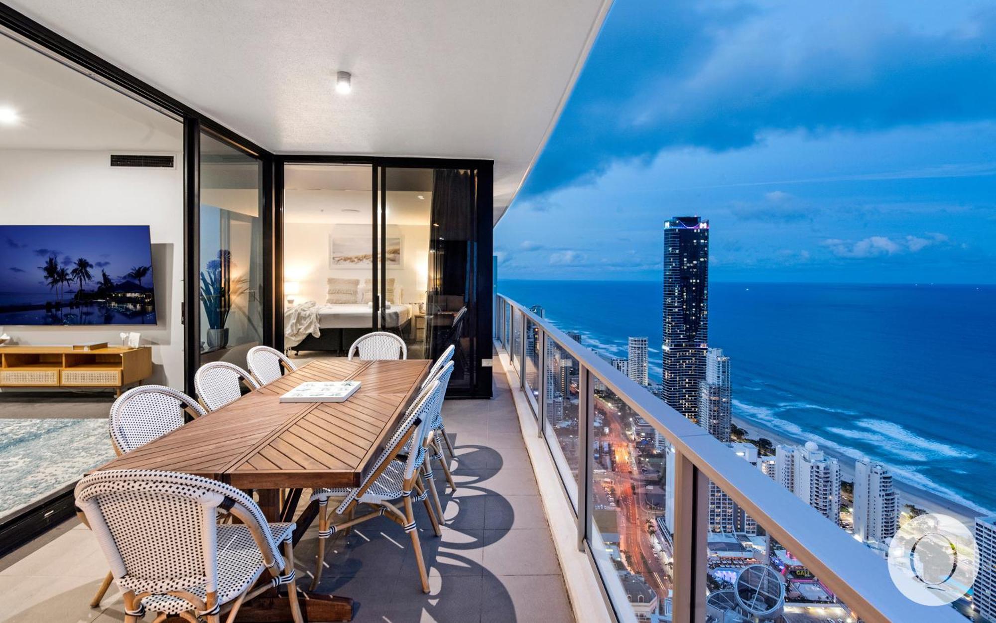 Circle On Cavill Surfers Paradise Mid Week Madness Deal - Q Stay Gold Coast Buitenkant foto